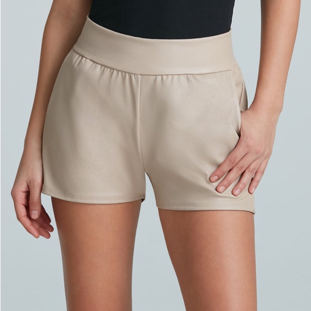 Commando Faux Leather Relaxed Short